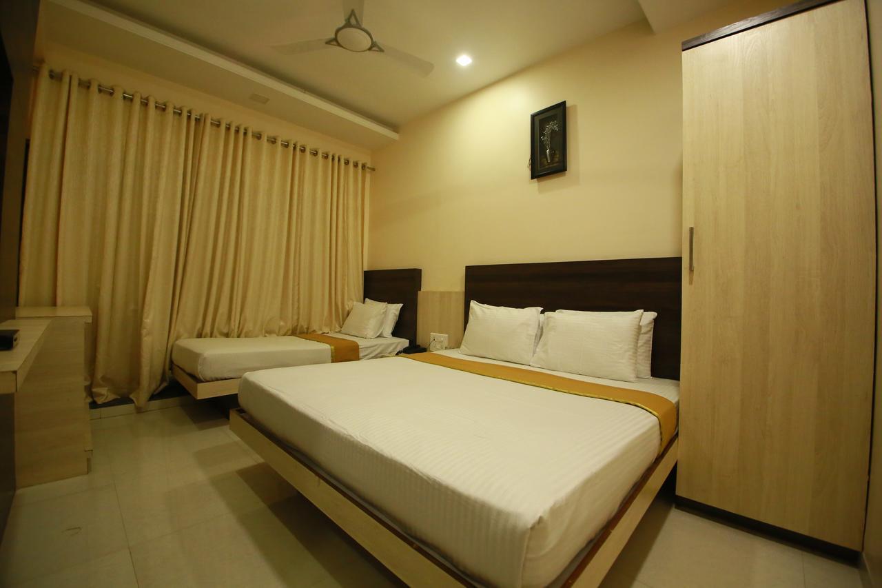 Hotel Madhuri Executive Colhapur Exterior foto