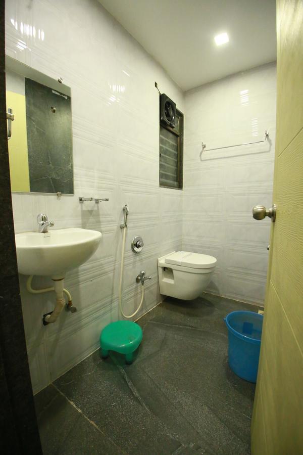 Hotel Madhuri Executive Colhapur Exterior foto